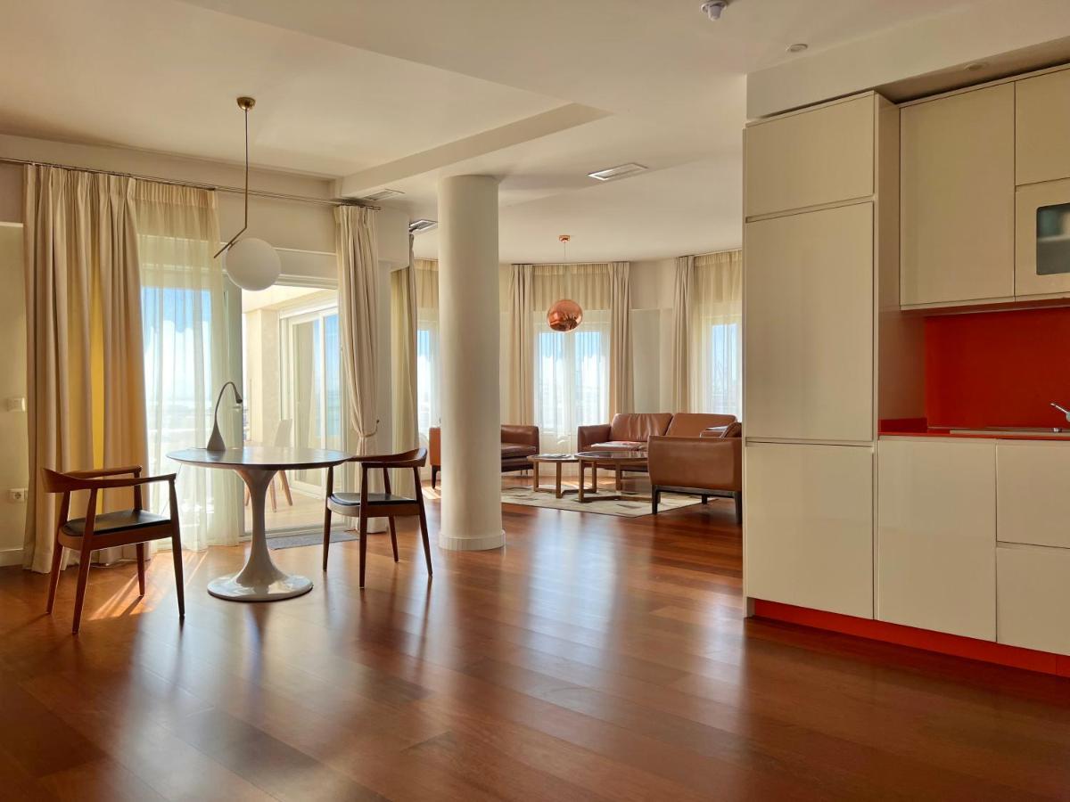 Plaza Mina Suites - Adults Recommended By Luxury Suites Cadiz Exterior photo A typical apartment